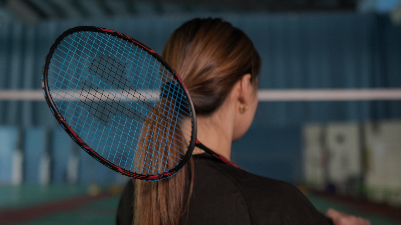 Badminton racket racquet for powerful smashing and fast shots